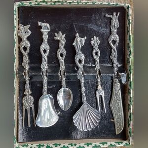 Vintage Italian Ornate Silver Plate Hors D'Oeuvre Appetizer Set